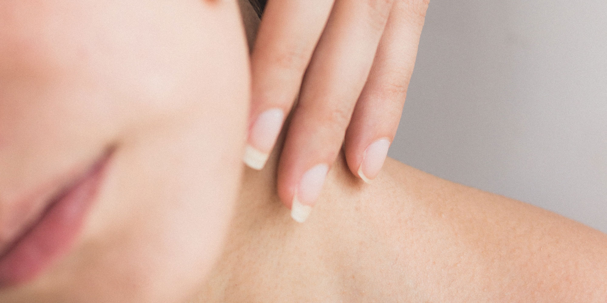 neck treatment by physiotherapist