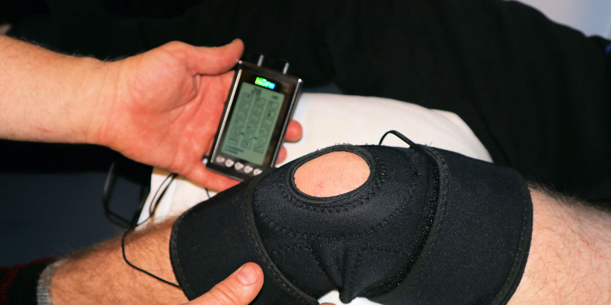 knee treatment by physiotherapist